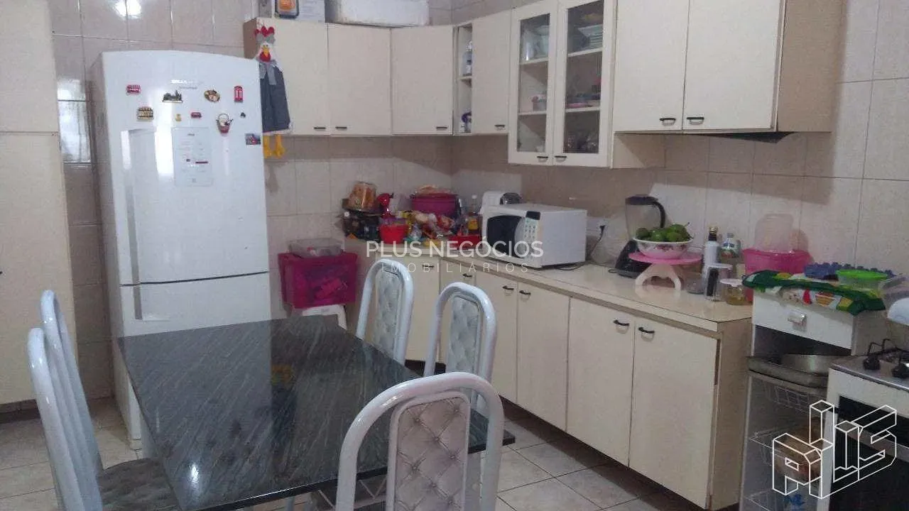 Casa, 3 quartos, 250 m² - Foto 6