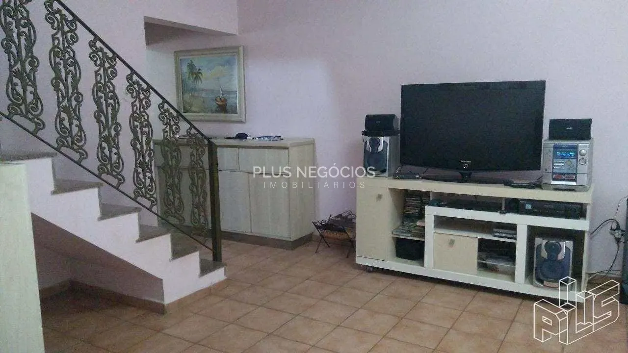 Casa, 3 quartos, 250 m² - Foto 2