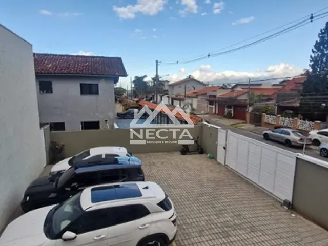 Casa com 83m² 2 quartos e 3 banheiros, à venda, no bairro Jardim Britânia em Caraguatatuba