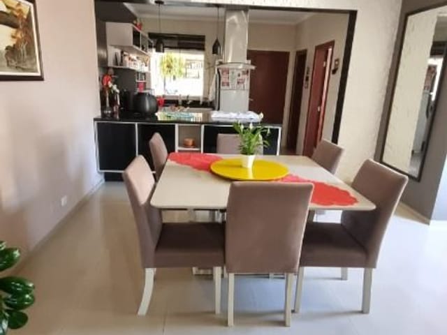 Casa com 170m² 3 quartos e 4 banheiros, à venda, no bairro Jardim Rio das Pedras em Cotia