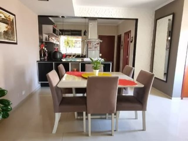 Casa com 170m² 3 quartos e 4 banheiros, à venda, no bairro Jardim Rio das Pedras em Cotia