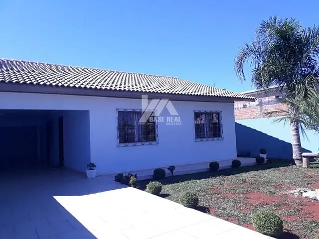 Casa com 390m² 3 quartos e 3 banheiros, à venda, no bairro Uvaranas em Ponta Grossa