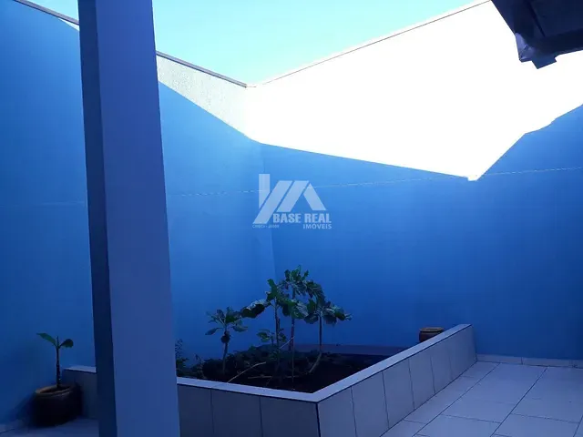 Casa com 390m² 3 quartos e 3 banheiros, à venda, no bairro Uvaranas em Ponta Grossa