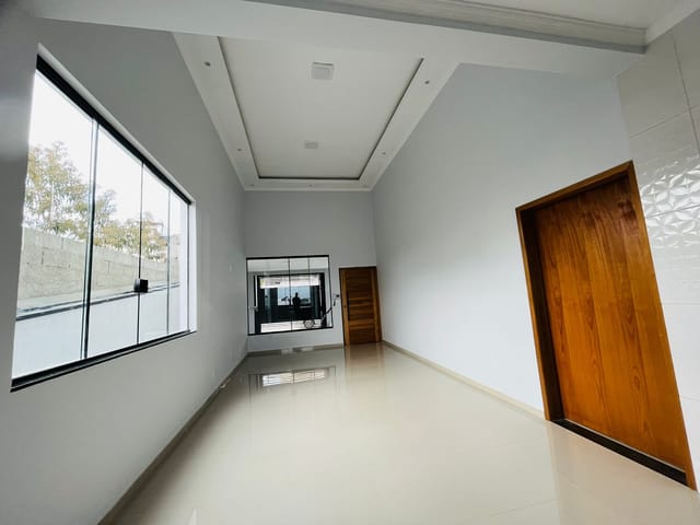 Casa com 300m² 3 quartos e 2 banheiros, à venda, no bairro Residencial Village Santana em Guaratinguetá