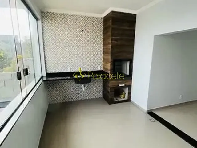Casa com 300m² 3 quartos e 2 banheiros, à venda, no bairro Residencial Village Santana em Guaratinguetá
