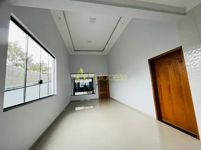 Casa com 300m² 3 quartos e 2 banheiros, à venda, no bairro Residencial Village Santana em Guaratinguetá