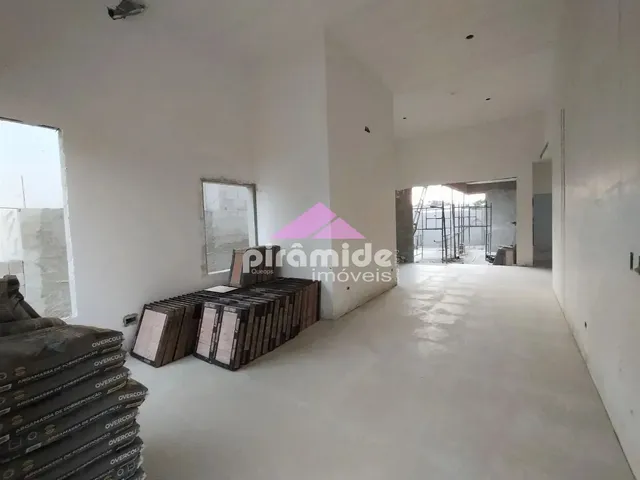 Casa com 300m² 3 quartos e 2 banheiros, à venda, no bairro Condomínio Terras do Vale em Caçapava