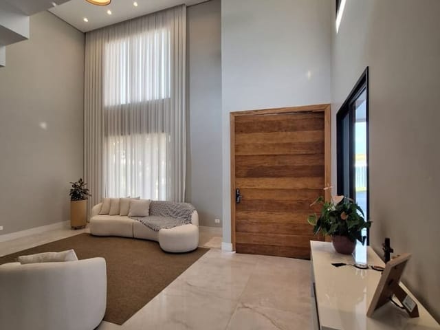 Casa com 664m² 3 quartos e 4 banheiros, à venda ou para alugar, no bairro Condomínio Residencial Colinas do Paratehy em São José dos Campos