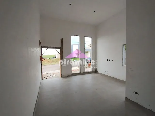 Casa com 300m² 3 quartos e 2 banheiros, à venda, no bairro Condomínio Terras do Vale em Caçapava