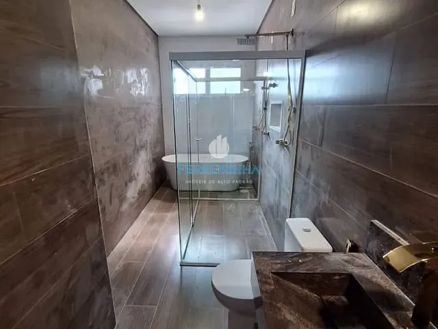 Casa com 450m² 4 quartos e 5 banheiros, à venda, no bairro Condomínio Residencial Jaguary em São José dos Campos