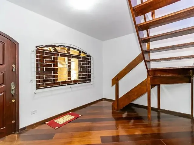 Casa com 530m² 3 quartos e 3 banheiros, à venda, no bairro Santa Cândida em Curitiba