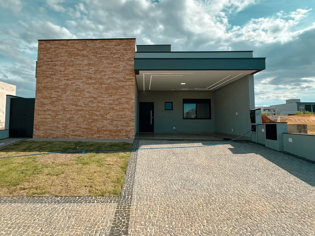 Casa com 330m² 3 quartos e 5 banheiros, à venda, no bairro Parque Brasil 500 em Paulínia
