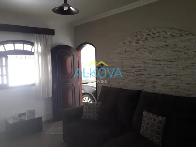 Casa com 180m² 4 quartos e 3 banheiros, à venda, no bairro Jardim Portugal em São José dos Campos
