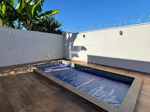 Casa com 300m² 3 quartos e 3 banheiros, à venda, no bairro Parque Veiga Jardim em Aparecida de Goiânia
