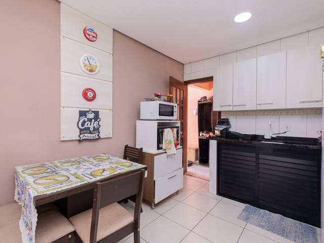 Casa com 225m² 3 quartos e 2 banheiros, à venda, no bairro Laranjal em Pelotas