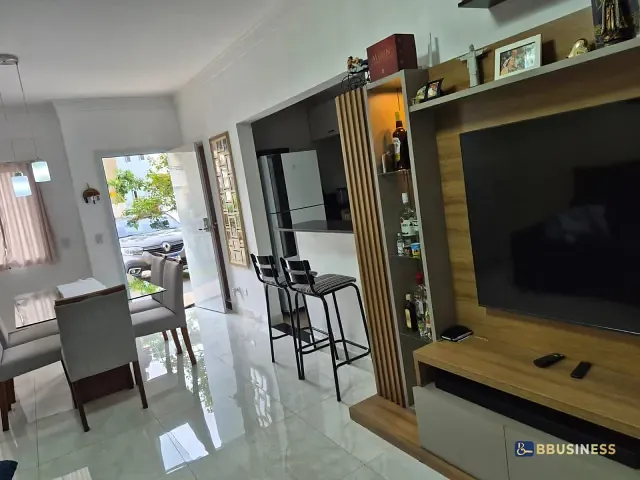 Casa com 110m² 2 quartos e 3 banheiros, à venda, no bairro Paisagem Renoir em Cotia
