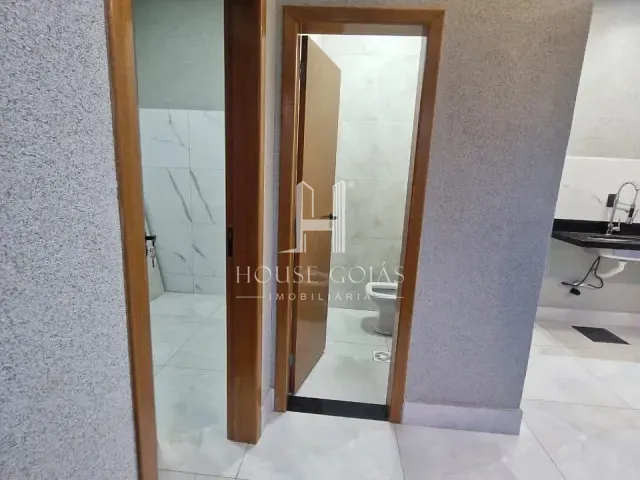 Casa com 233m² 3 quartos e 3 banheiros, à venda, no bairro Vila Oliveira em Aparecida de Goiânia