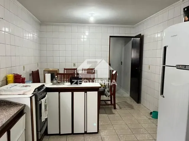 Casa com 210m² 4 quartos e 4 banheiros, à venda, no bairro Vl Yara em Osasco