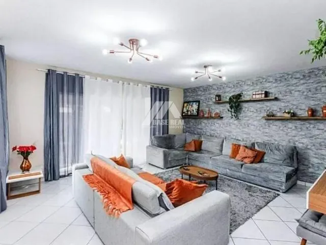 Casa 3 quartos e 1 banheiro, à venda, no bairro Orfãs em Ponta Grossa