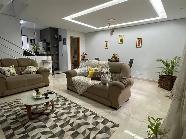 Casa 3 quartos e 2 banheiros, à venda, no bairro Sinimbu em Belo Horizonte