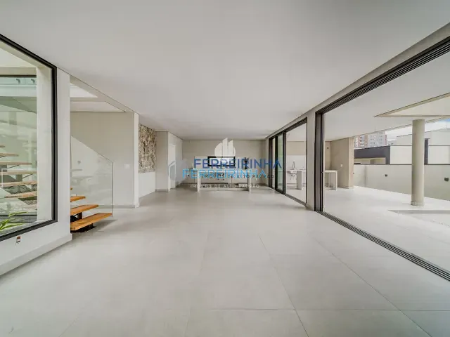 Casa com 451m² 3 quartos e 4 banheiros, à venda, no bairro Condomínio Residencial Monaco em São José dos Campos