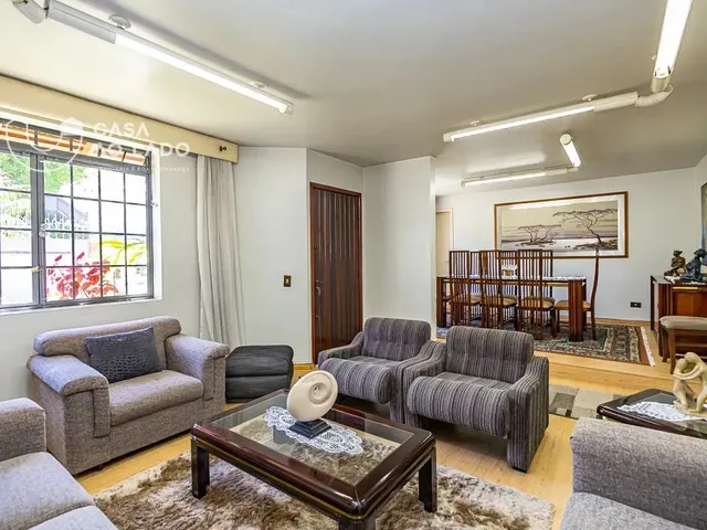 Casa 4 quartos e 5 banheiros, à venda, no bairro Jardim Botânico em Curitiba
