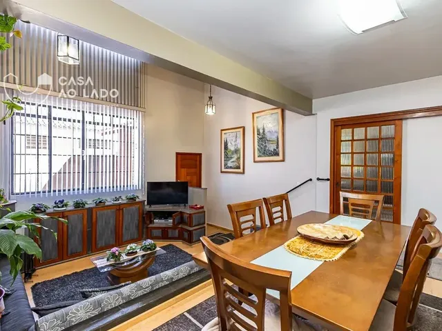 Casa 4 quartos e 5 banheiros, à venda, no bairro Jardim Botânico em Curitiba