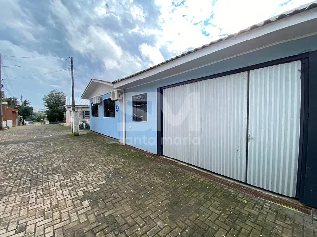 Casa 3 quartos e 2 banheiros, para alugar, no bairro Passo dos Fortes em Chapecó
