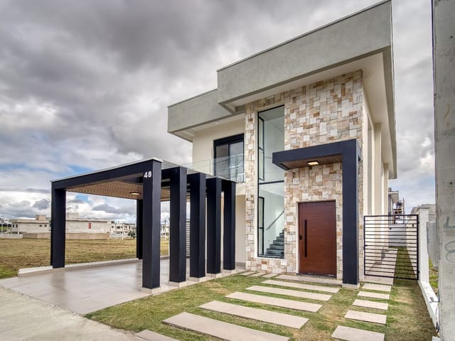 Casa com 250m² 3 quartos e 5 banheiros, à venda, no bairro Jardim das Flores em São José dos Campos