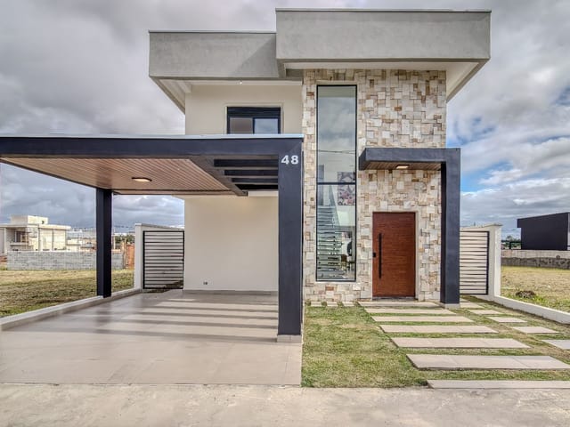 Casa com 250m² 3 quartos e 5 banheiros, à venda, no bairro Jardim das Flores em São José dos Campos