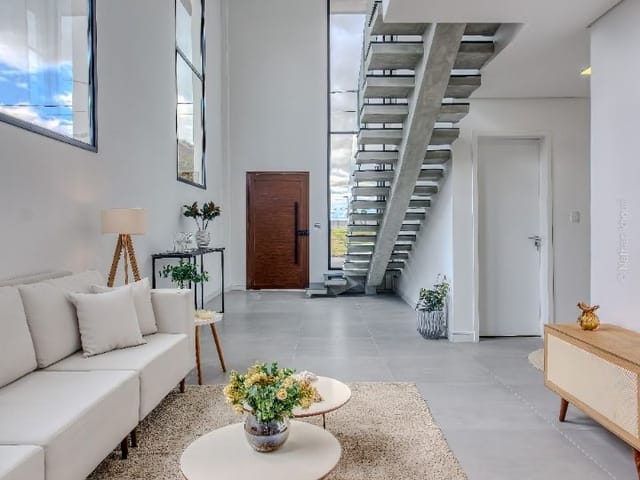 Casa com 250m² 3 quartos e 5 banheiros, à venda, no bairro Jardim das Flores em São José dos Campos