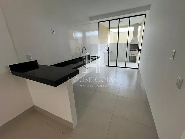 Casa com 199m² 3 quartos e 2 banheiros, à venda, no bairro Jardim Buriti Sereno em Aparecida de Goiânia