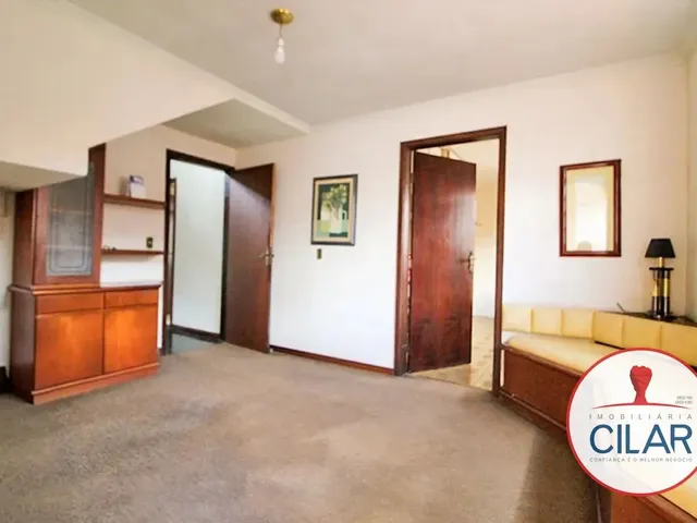 Casa com 371m² 3 quartos e 3 banheiros, à venda, no bairro Ahú em Curitiba