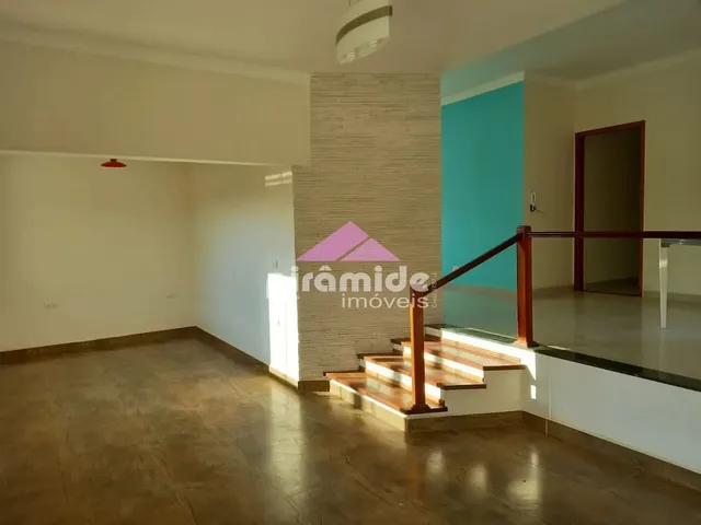 Casa com 366m² 3 quartos e 2 banheiros, à venda, no bairro Jardim Prado em Santa Branca