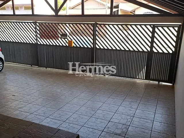 Casa com 250m² 3 quartos e 2 banheiros, à venda, no bairro Vila Monte Alegre em Paulínia