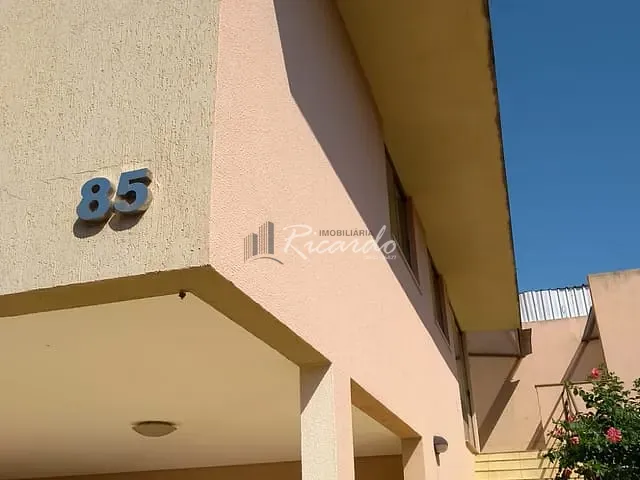 Casa 3 quartos e 2 banheiros, para alugar, no bairro Jardim Santa Alice em Arapongas