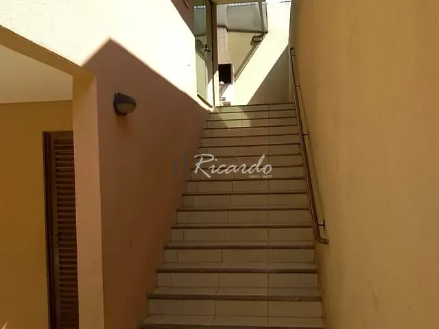 Casa 3 quartos e 2 banheiros, para alugar, no bairro Jardim Santa Alice em Arapongas