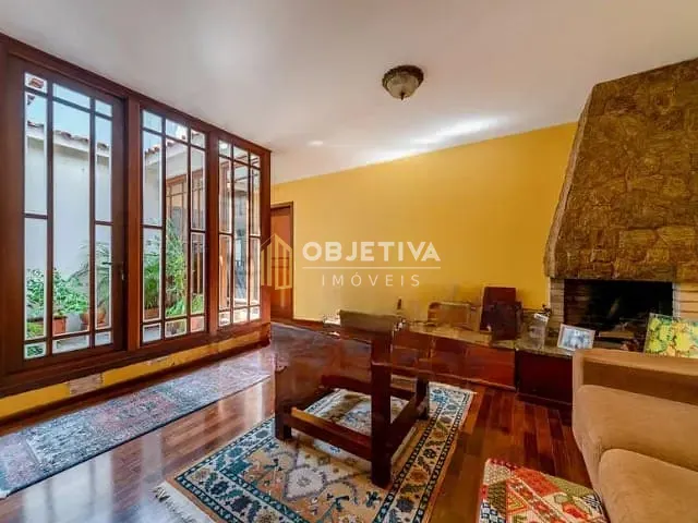 Casa 2 quartos e 3 banheiros, à venda, no bairro Chácara das Pedras em Porto Alegre