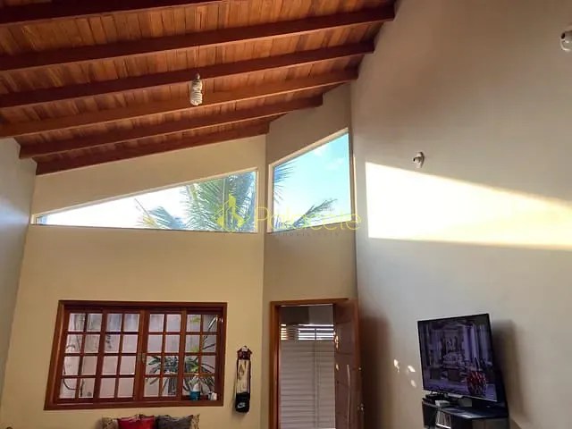 Casa com 250m² 2 quartos e 2 banheiros, à venda, no bairro Jardim do Lago I em Taubaté