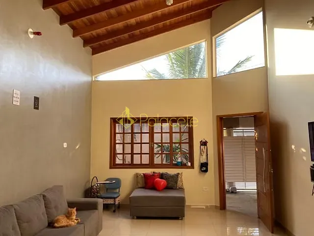 Casa com 250m² 2 quartos e 2 banheiros, à venda, no bairro Jardim do Lago I em Taubaté