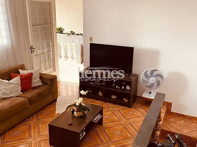 Casa com 250m² 3 quartos e 2 banheiros, à venda, no bairro Vila Monte Alegre em Paulínia