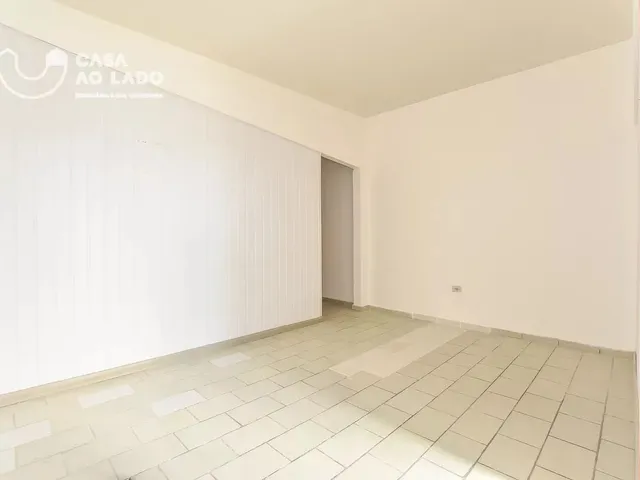 Casa 2 quartos e 1 banheiro, para alugar, no bairro Cajuru em Curitiba