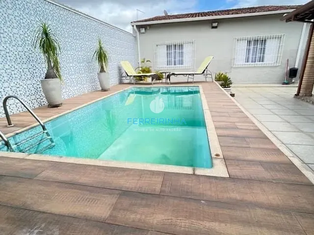 Casa com 300m² 3 quartos e 2 banheiros, à venda, no bairro Vila Geny em Lorena