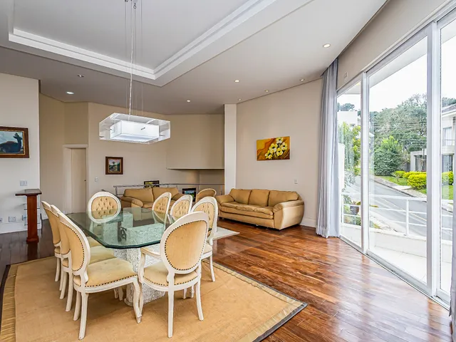 Casa com 501m² 4 quartos e 7 banheiros, à venda, no bairro Taboão em Curitiba