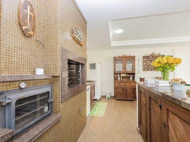 Casa com 501m² 4 quartos e 7 banheiros, à venda, no bairro Taboão em Curitiba