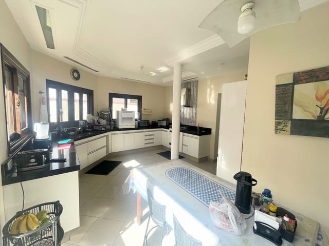 Casa com 360m² 3 quartos e 4 banheiros, à venda, no bairro Jardim das Colinas em São José dos Campos