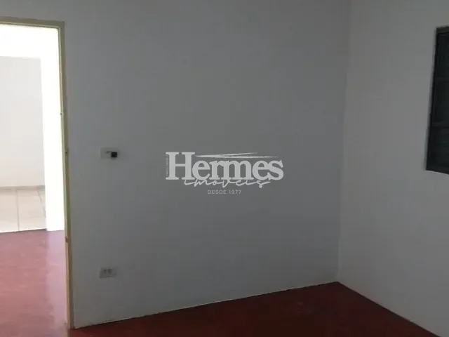 Casa com 301m² 3 quartos e 1 banheiro, à venda, no bairro Jardim Santa Rosa em Cosmópolis