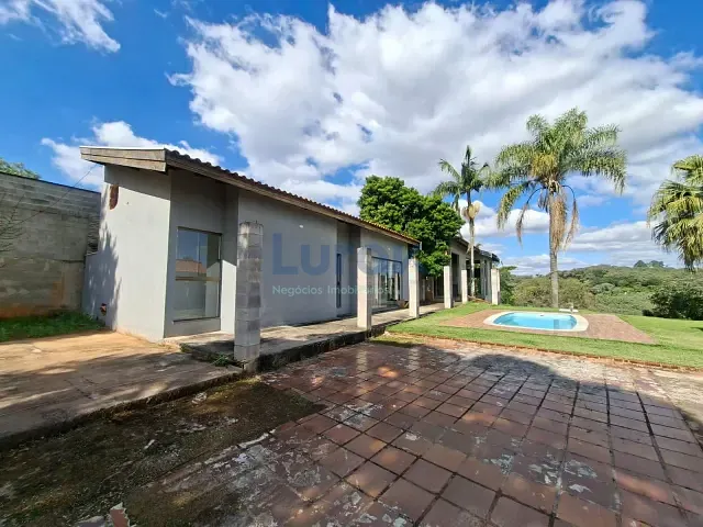 Chácara com 2120m² 3 quartos e 4 banheiros, à venda ou para alugar, no bairro Vale Verde em Valinhos