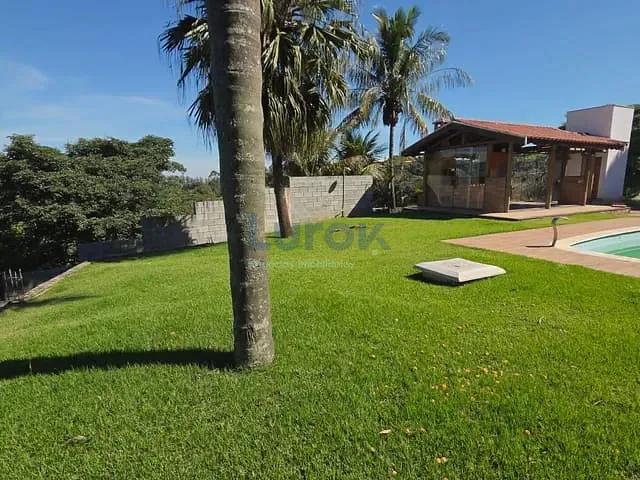 Chácara com 2120m² 3 quartos e 4 banheiros, à venda ou para alugar, no bairro Vale Verde em Valinhos