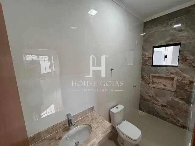 Casa 3 quartos e 2 banheiros, à venda, no bairro Setor Grajaú em Goiânia